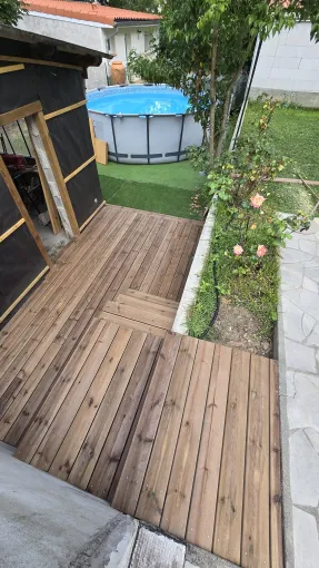 Poste de terrasse sur plot à Blagnac, Toulouse, Renovaz