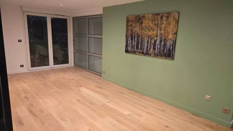 Quelles sont les étapes pour poser un parquet flottant sur un plancher existant ?, Toulouse, Renovaz