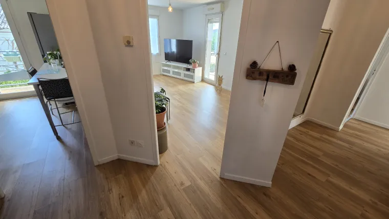 Quelles sont les étapes pour poser un parquet flottant sur plancher existant ?, Toulouse, Renovaz