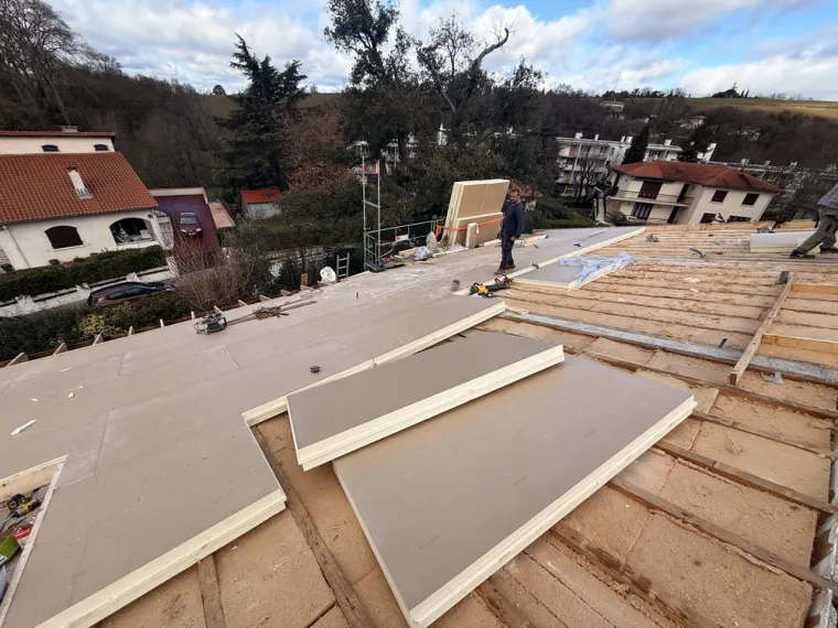 Quelle épaisseur d’isolant choisir pour une isolation de toiture par l’extérieur ?, Toulouse, Renovaz