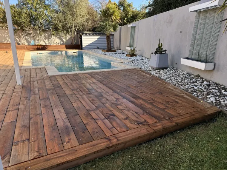 Quel bois choisir pour une terrasse sans entretien ?, Toulouse, Renovaz