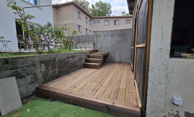 Poste de terrasse sur plot à Blagnac, Toulouse, Renovaz